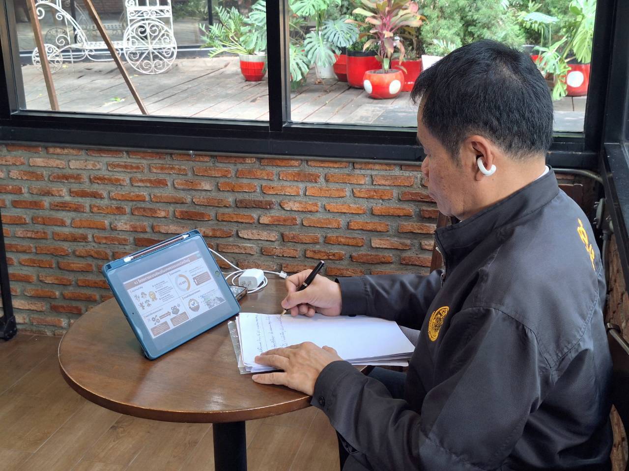 title - ผู้ตรวจราชการ ส.ป.ก. ร่วมประชุมตรวจติดตามความก้าวหน้าผลการดำเนินงานตามแผนการตรวจราชการ ของผู้ตรวจราชการกระทรวงเกษตรและสหกรณ์ ประจำปีงบประมาณ พ.ศ. 2569 รอบที่ 2 ในเขตตรวจราชการที่ 10 จังหวัดหนองบัวลำภู 